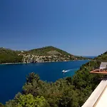 Anthelia-idyllic View And Private Access To The Sea *