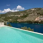 Villa Anthelia-idyllic View And Private Access To The Sea *