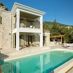 Villa Anthelia-idyllic View And Private Access To The Sea