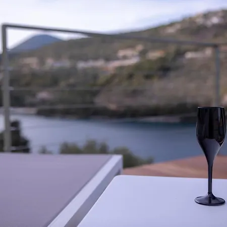Anthelia-idyllic View And Private Access To The Sea Villa