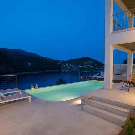Anthelia-idyllic View And Private Access To The Sea