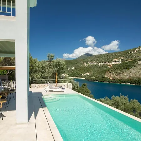 Villa Anthelia-idyllic View And Private Access To The Sea *