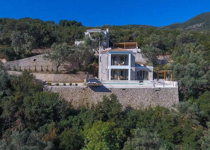 Anthelia-idyllic View And Private Access To The Sea