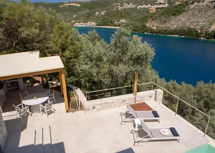 Anthelia-idyllic View And Private Access To The Sea